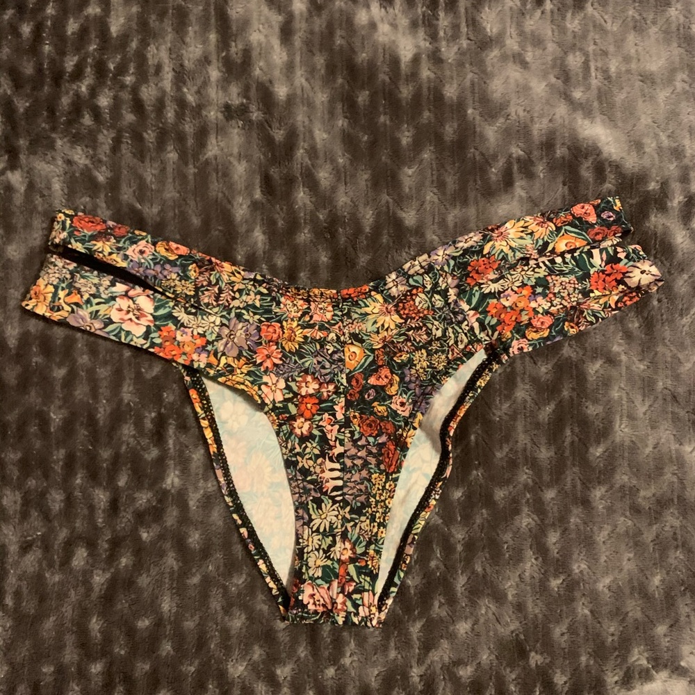 Montce floral bikini bottoms